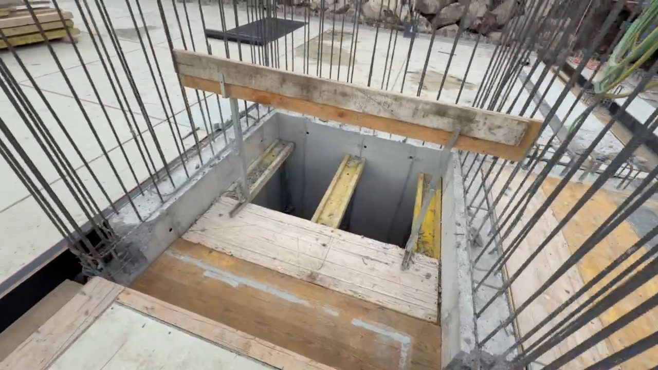 Shaft for the lift